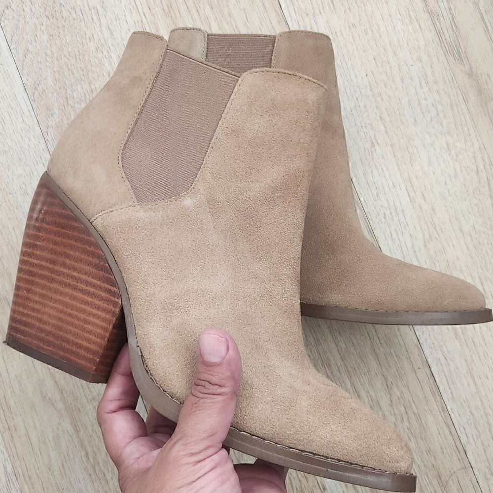 BP Lex Suede Bootie Chesnut Size 9